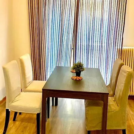 Apartment 2 Bedroom Dafni Metro *